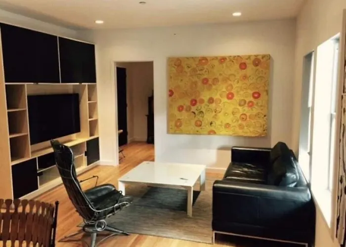 Vacation rental: Bishop Arts Hotel