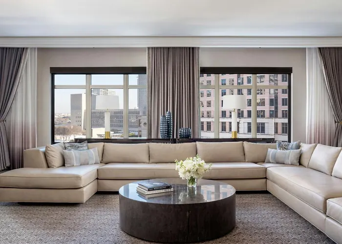 Hotel with Tennis: The Ritz-Carlton, Dallas